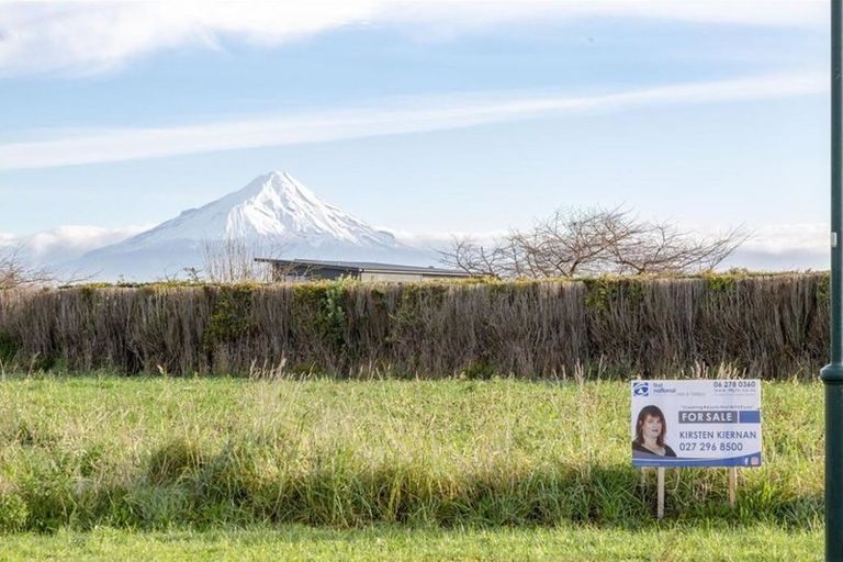 Photo of property in 15 Kia Marea Close, Hawera, 4610