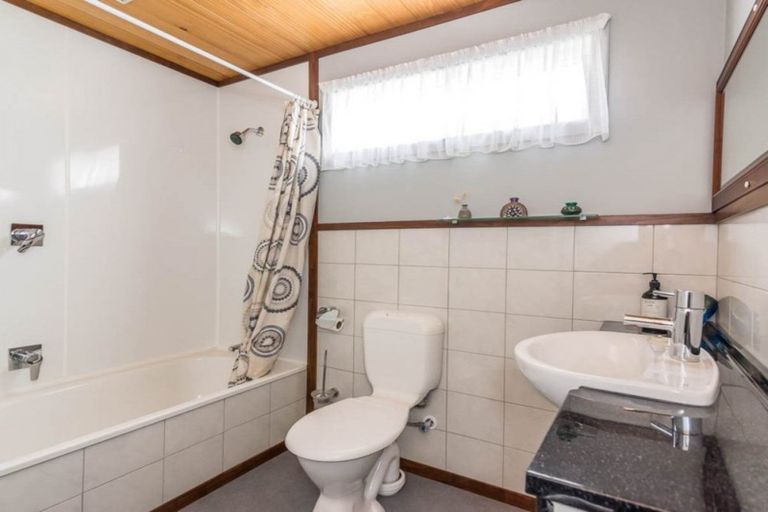 Photo of property in 1/65 Cliff View Drive, Green Bay, Auckland, 0604