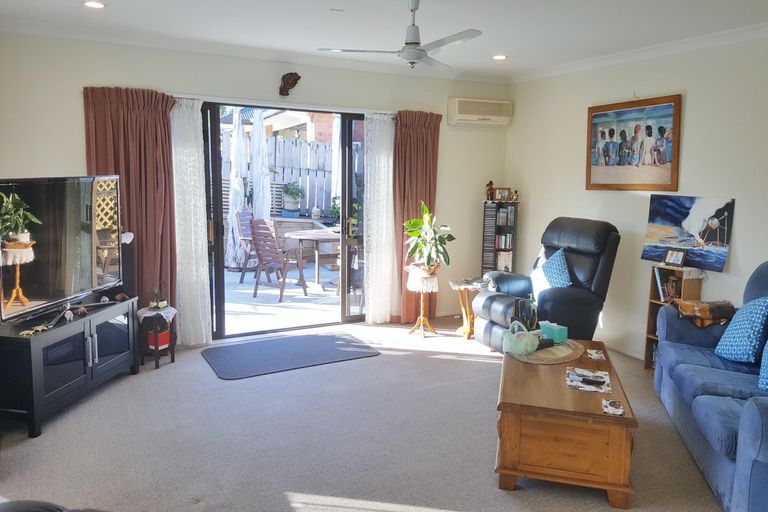 Photo of property in 2 Rata Avenue, Huntly, 3700