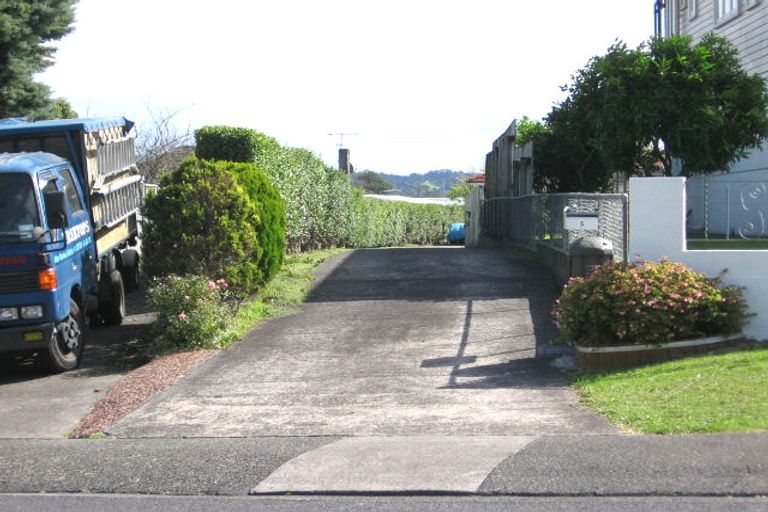 Photo of property in 5 Essex Street, Te Atatu South, Auckland, 0610