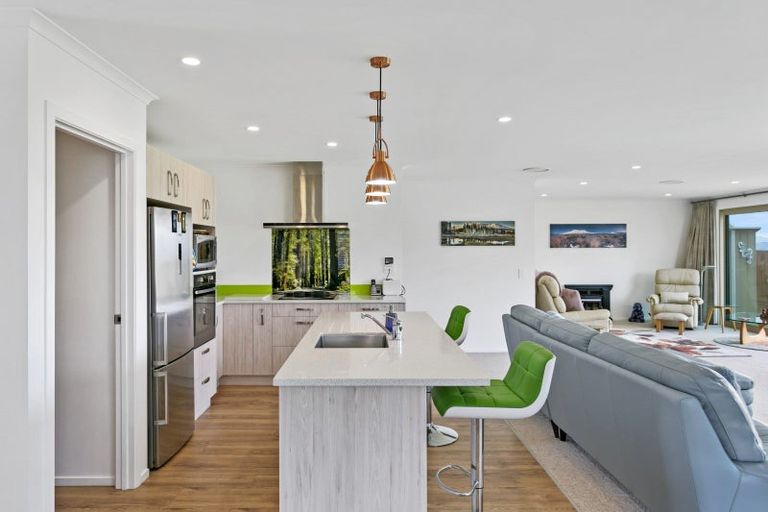 Photo of property in 52 Huka Heights Drive, Rangatira Park, Taupo, 3330