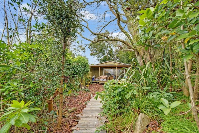 Photo of property in 1913 Paparoa Valley Road, Paparoa, 0571