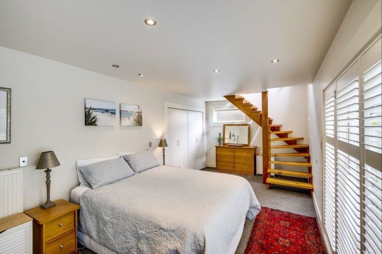 Photo of property in 8 Brewster Street, Bluff Hill, Napier, 4110