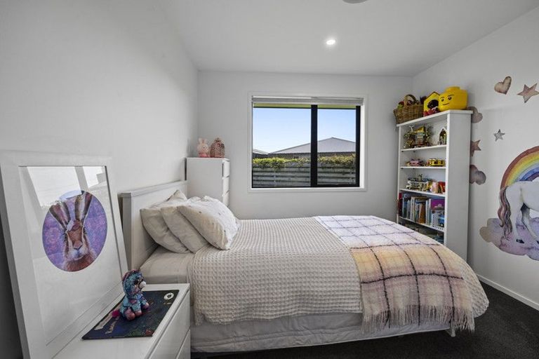 Photo of property in 8 Tikorangi Road East, Tikorangi, 4383