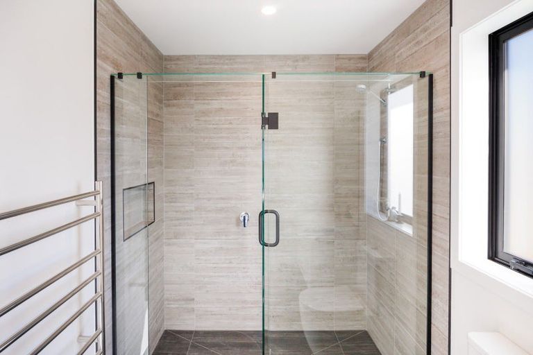 Photo of property in 75 Atlantic Drive, Fitzherbert, Palmerston North, 4410