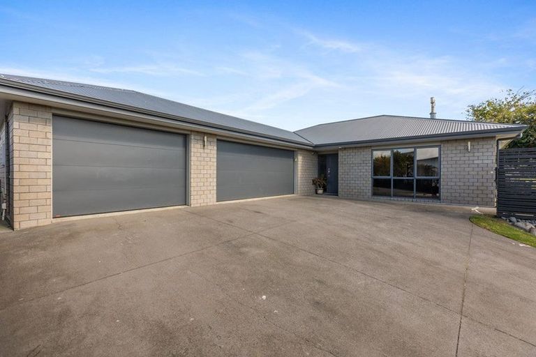 Photo of property in 21b Heta Road, Highlands Park, New Plymouth, 4312