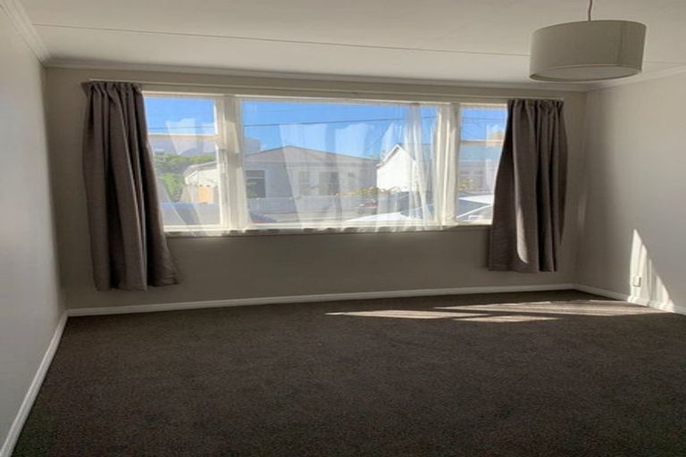 Photo of property in 16 Normanby Street, Newtown, Wellington, 6021
