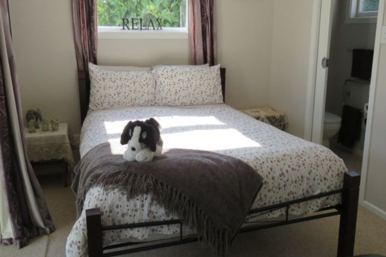 Photo of property in 15 Ferry Street, Foxton Beach, Foxton, 4815