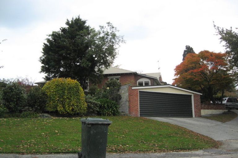 Photo of property in 1 Cossens Street, Balclutha, 9230