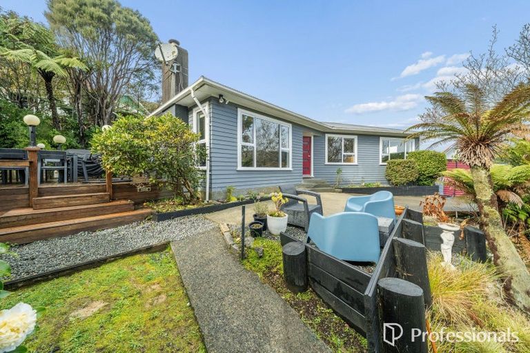 Photo of property in 37 Petrie Street, Wainuiomata, Lower Hutt, 5014
