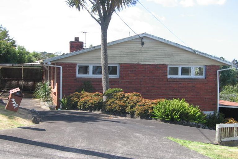 Photo of property in 329 Glenfield Road, Glenfield, Auckland, 0629
