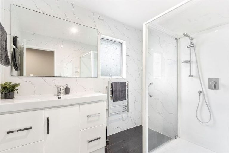 Photo of property in 4 Metcalfe Road, Ranui, Auckland, 0612