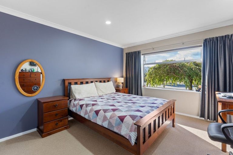 Photo of property in 14 Leanne Way, Waikanae Beach, Waikanae, 5036