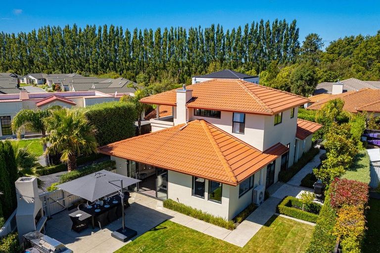 Photo of property in 10 Mica Place, Northwood, Christchurch, 8051