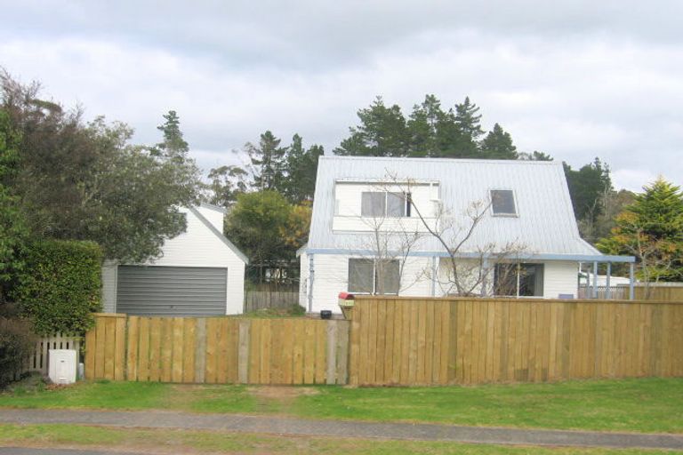 Photo of property in 110 Rata Place, Matarangi, Whitianga, 3592