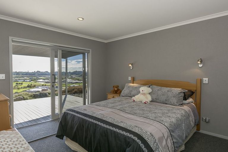 Photo of property in 91 Mortlake Heights, Pyes Pa, Tauranga, 3112