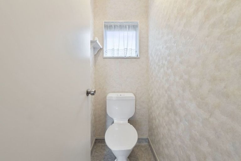 Photo of property in 30 Kiddle Drive, Hilltop, Taupo, 3330