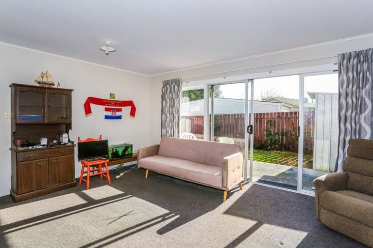 Photo of property in 65c Victoria Street, Coromandel, 3506