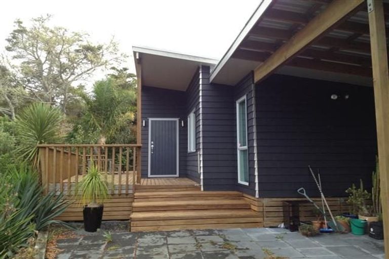 Photo of property in 50 Beach Road, Onerahi, Whangarei, 0110