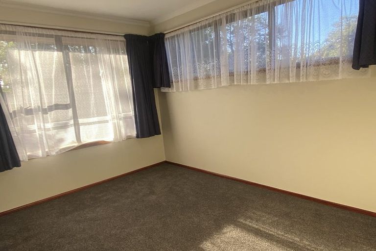 Photo of property in 1 Ribbonwood Place, Hillsborough, Christchurch, 8022