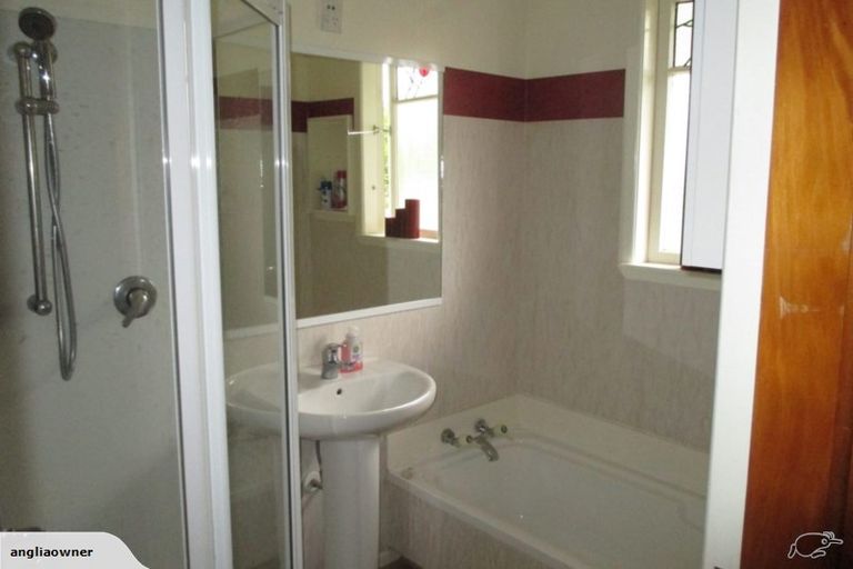 Photo of property in 5 Diamond Street, Carterton, 5713