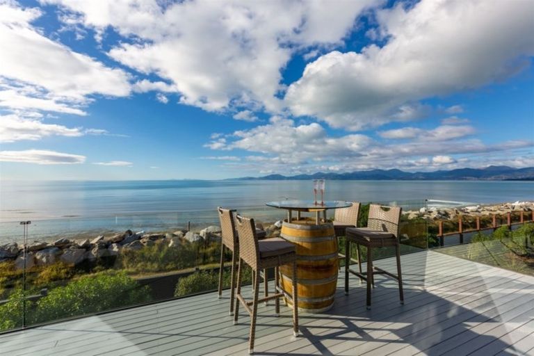 Photo of property in 21 Broadsea Avenue, Ruby Bay, Mapua, 7005