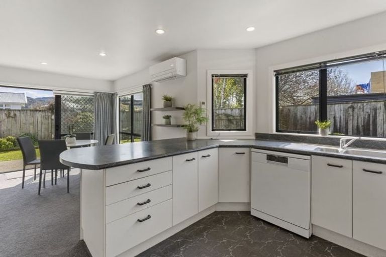 Photo of property in 22 Granville Street, Silverstream, Upper Hutt, 5019