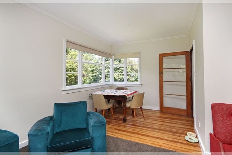 Photo of property in 42 Mckenzie Street, Levin, 5510