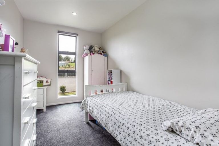 Photo of property in 18 Omana Avenue, Shelly Beach, Helensville, 0874