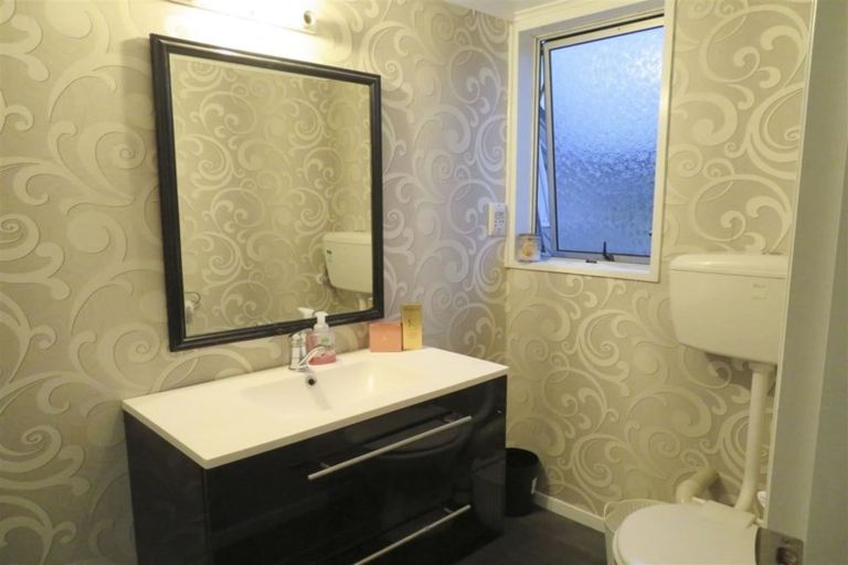 Photo of property in 4 Aotea Crescent, Gore, 9710