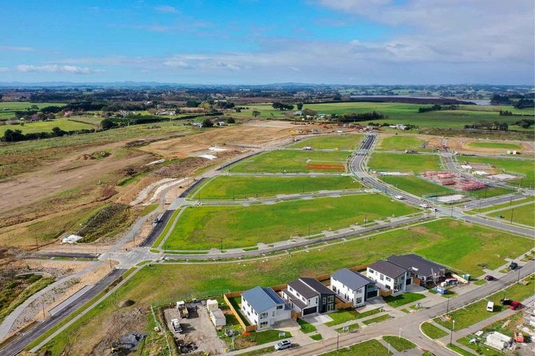 Photo of property in 32 Kaitiaki Drive, Clarks Beach, 2122