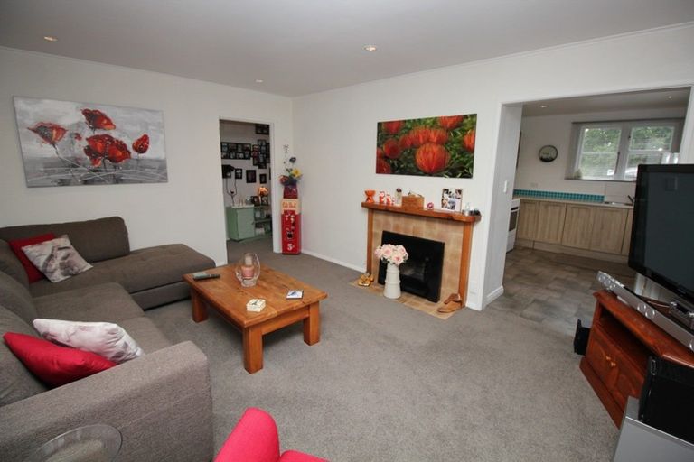 Photo of property in 3 Montgomery Place, Lansdowne, Masterton, 5810