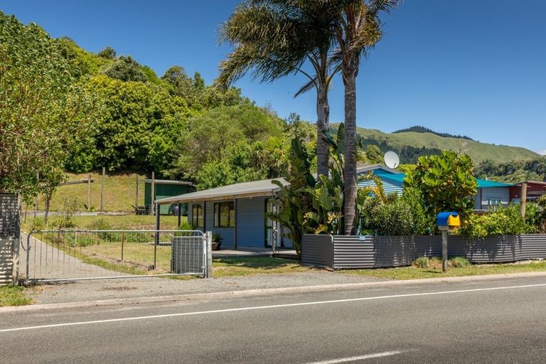 Photo of property in 1130 Abel Tasman Drive, Ligar Bay, Takaka, 7183