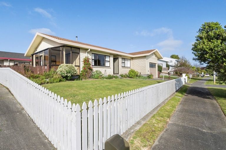 Photo of property in 55b Chatsworth Place, Highbury, Palmerston North, 4412