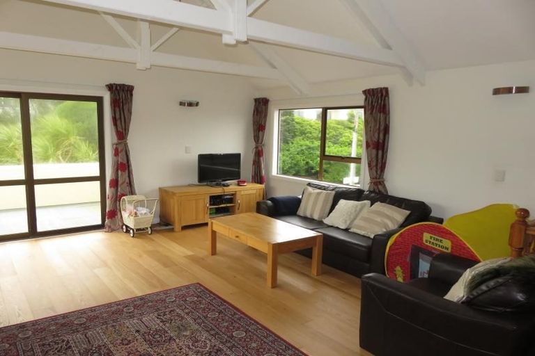 Photo of property in 126 Homebush Road, Khandallah, Wellington, 6035