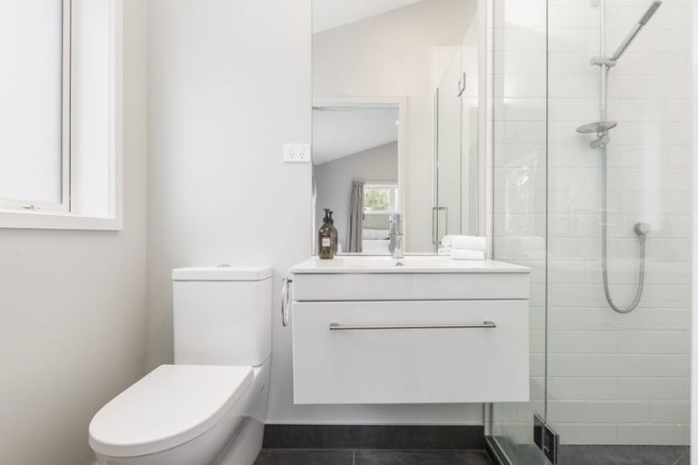 Photo of property in 35a Taurus Crescent, Beach Haven, Auckland, 0626