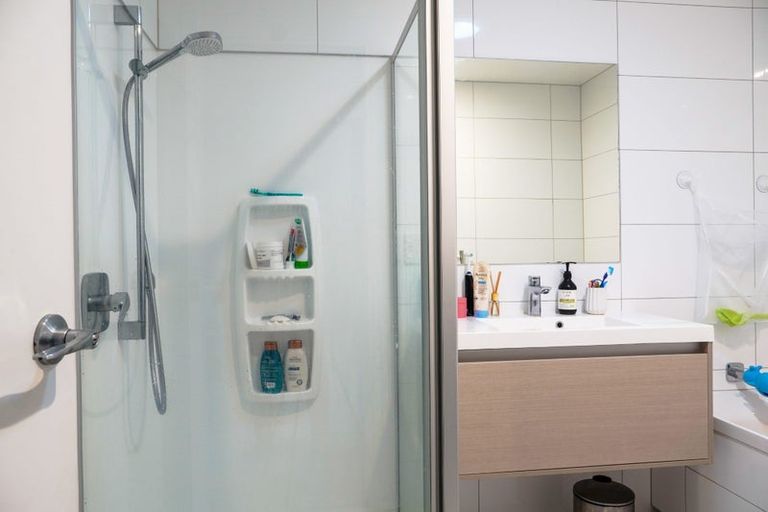 Photo of property in 13 Nganui Avenue, Takanini, 2112