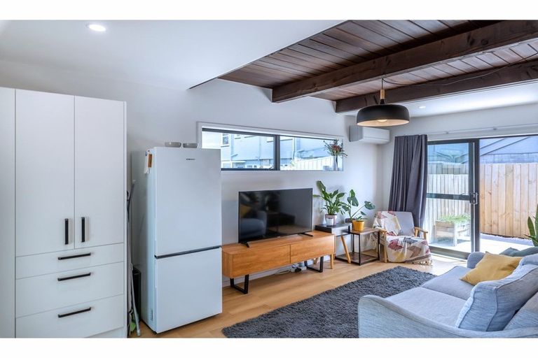 Photo of property in 8/9 Sherborne Street, St Albans, Christchurch, 8014