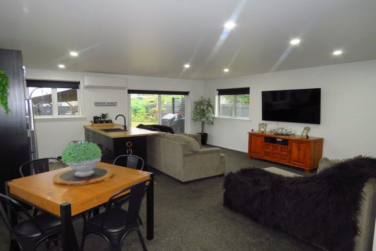 Photo of property in 8 Romilly Street, Westport, 7825