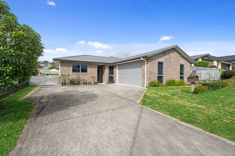 Photo of property in 40 Fairfax Crescent, Pyes Pa, Tauranga, 3112