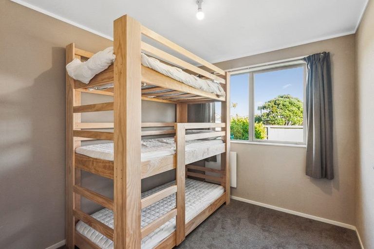 Photo of property in 7 Eruini Street, Waikanae Beach, Waikanae, 5036