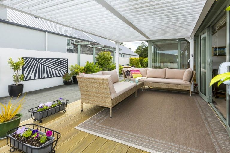 Photo of property in 2a Vernon Grove, Brown Owl, Upper Hutt, 5018