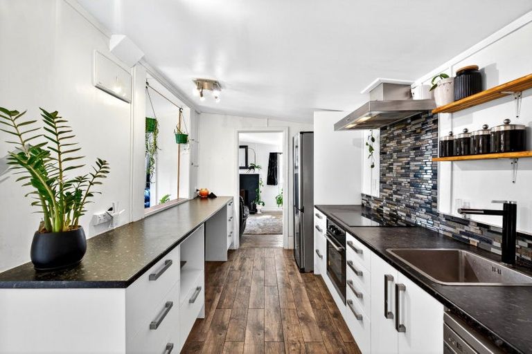 Photo of property in 289 Clifton Road, Te Awanga, 4102