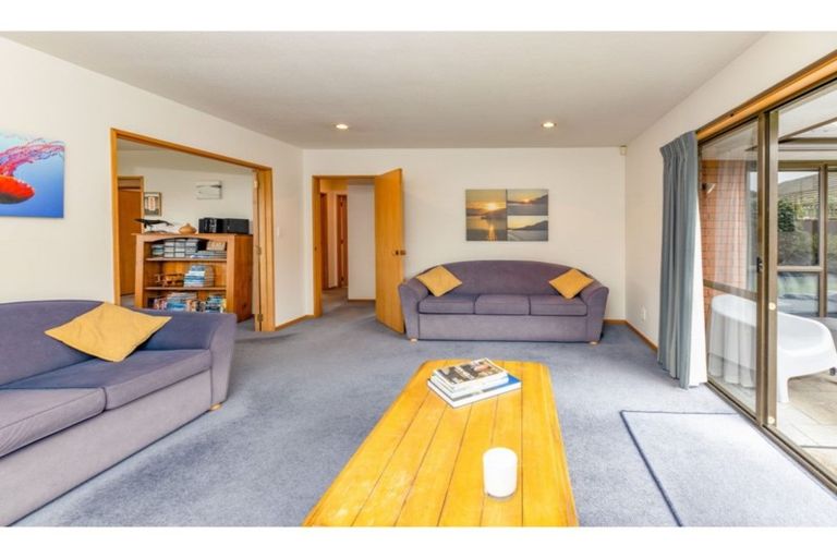 Photo of property in 23a Mappleton Avenue, Burnside, Christchurch, 8053