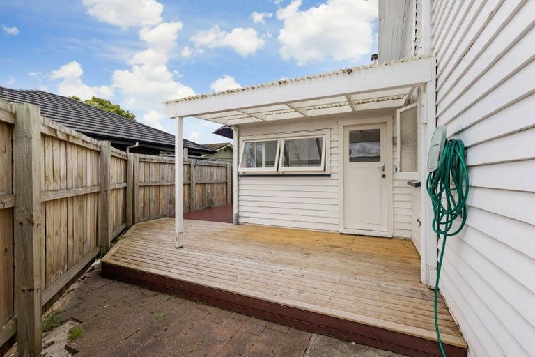 Photo of property in 21a Shamrock Street, Takaro, Palmerston North, 4412