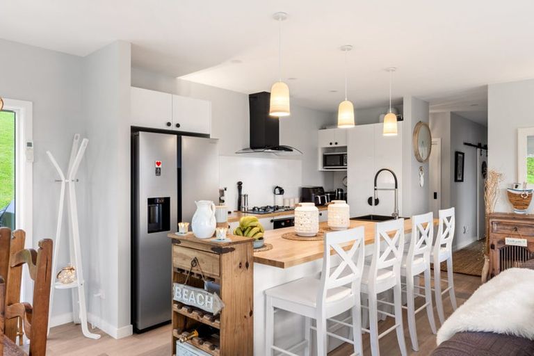 Photo of property in 225 Wheatstone Road, Wainui, Gisborne, 4073