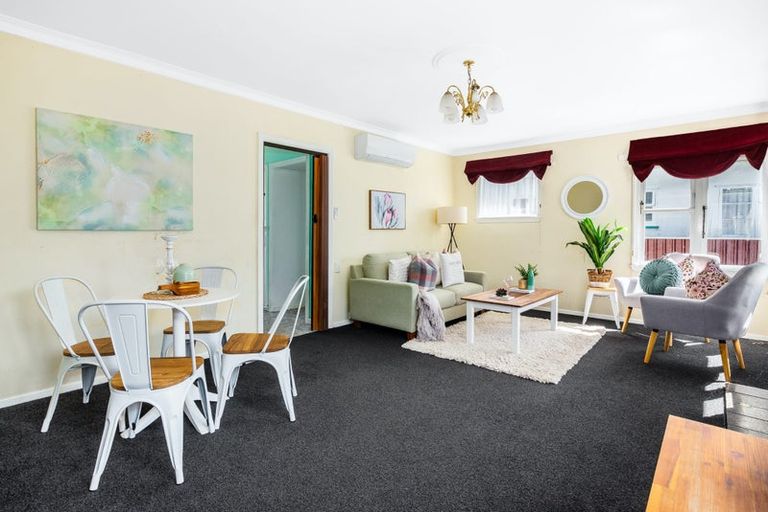 Photo of property in 16 Peel Place, Wainuiomata, Lower Hutt, 5014