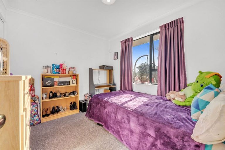 Photo of property in 14 Cyclamen Road, Mangere, Auckland, 2022