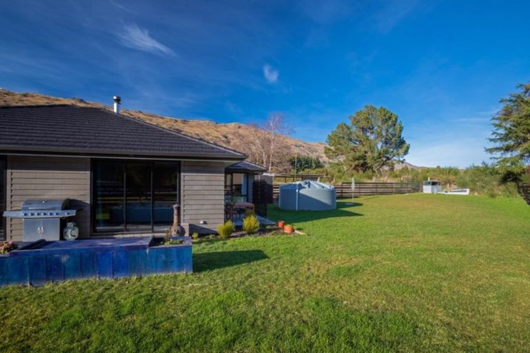 Photo of property in 10 Lakefield Close, Kingston, Athol, 9793