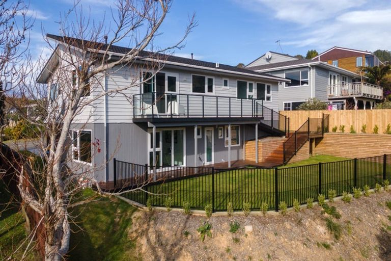 Photo of property in 50 Exploration Way, Whitby, Porirua, 5024